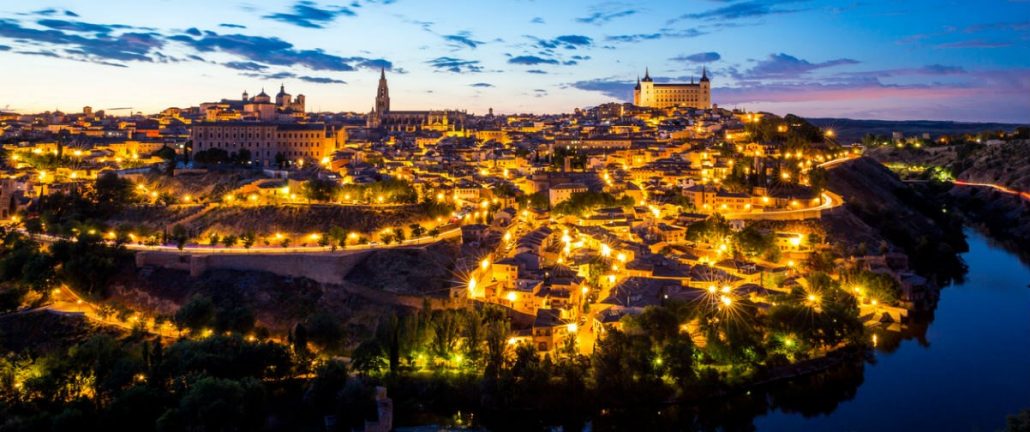 Toledo se transforma por la noche